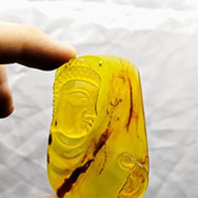 Mặt dây hổ phách