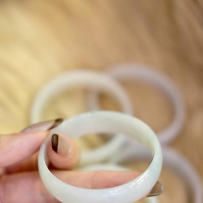 Vòng Tay Liền Khối Ngọc Phỉ Thuý